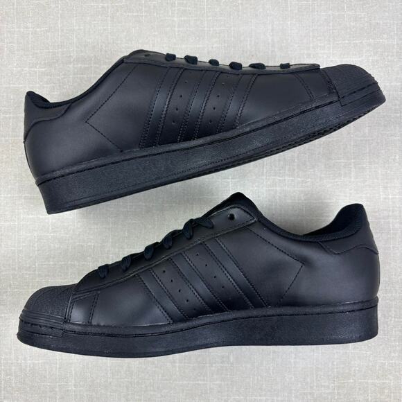 ♣️ Adidas Superstar “Triple Black” 11M - Picture 4 of 6
